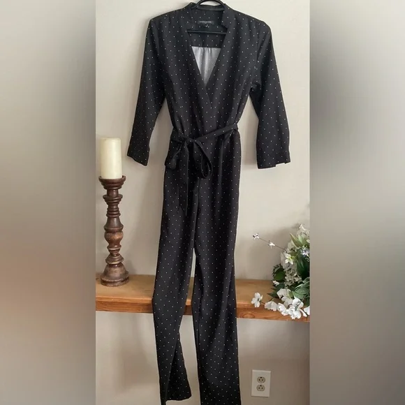 Banana Republic romper jumpsuit polka dot, waist belt, side zip, wider leg - Picture 6 of 9